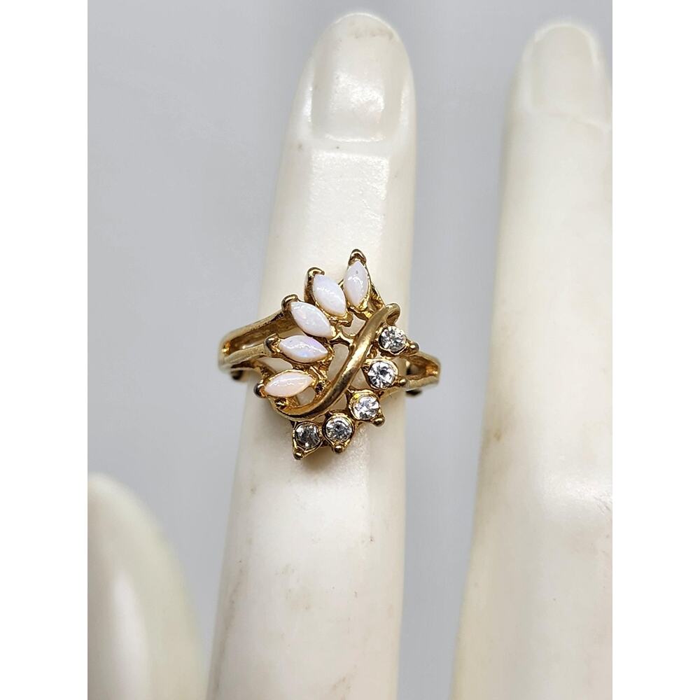 Vintage Opal & Rhinestone Ring Gold Plated Leaf Design Size 5.75 Retro Statement